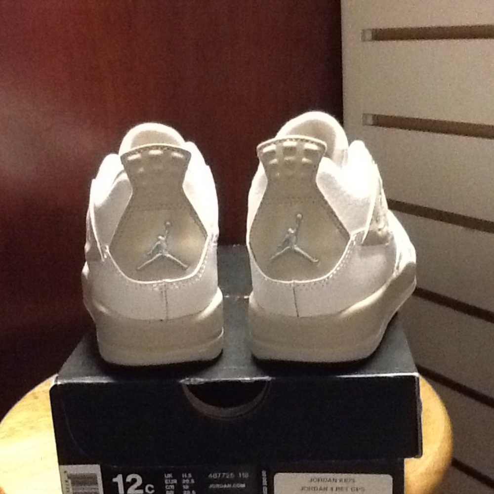 Air Jordan 4